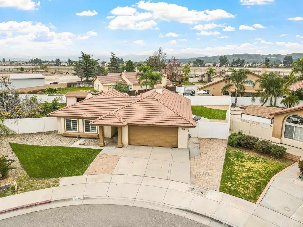Photo of 1584 Napoli Way, San Jacinto, CA 92583 (MLS # PTP2601082)