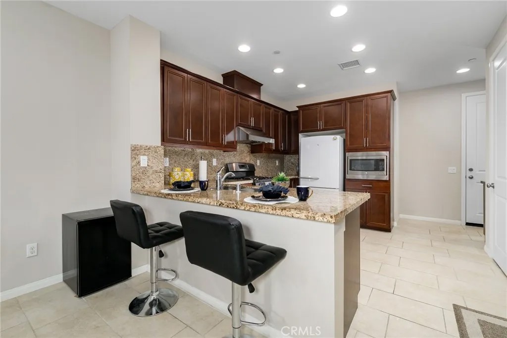 3212 Willow Creek