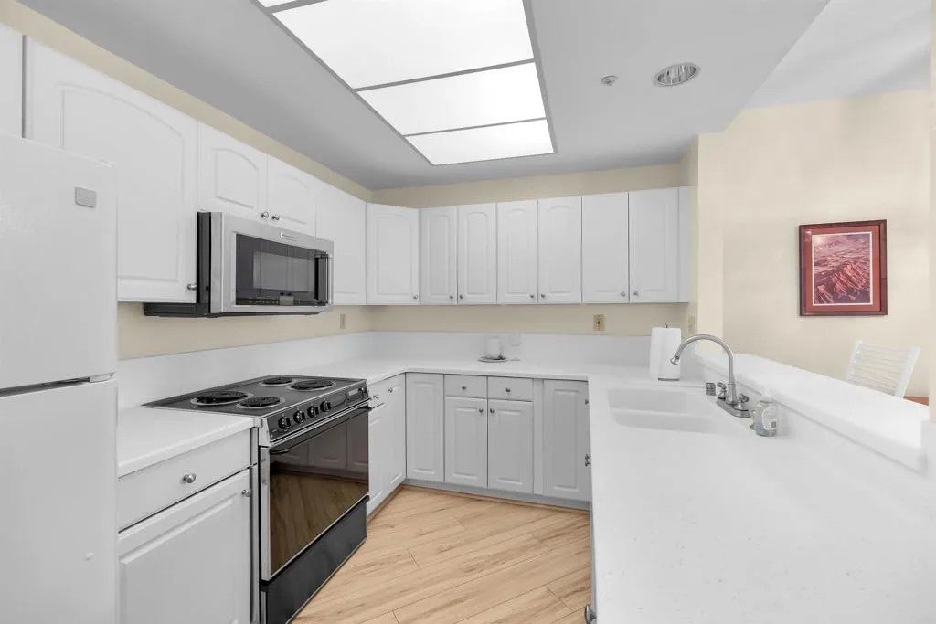 4701 Date Avenue 310