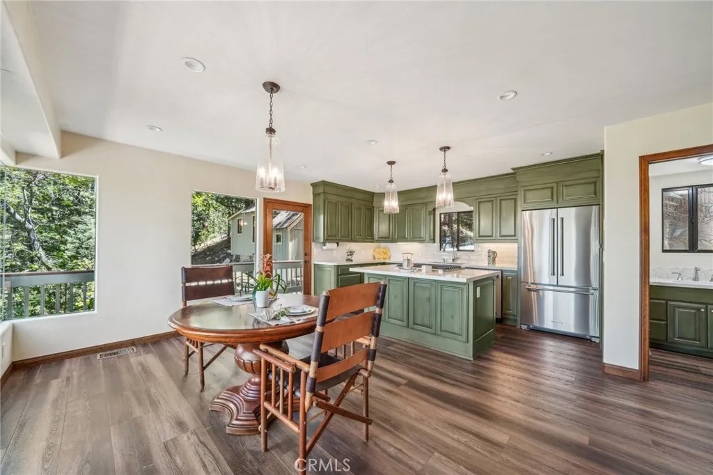 551 Raccoon Court