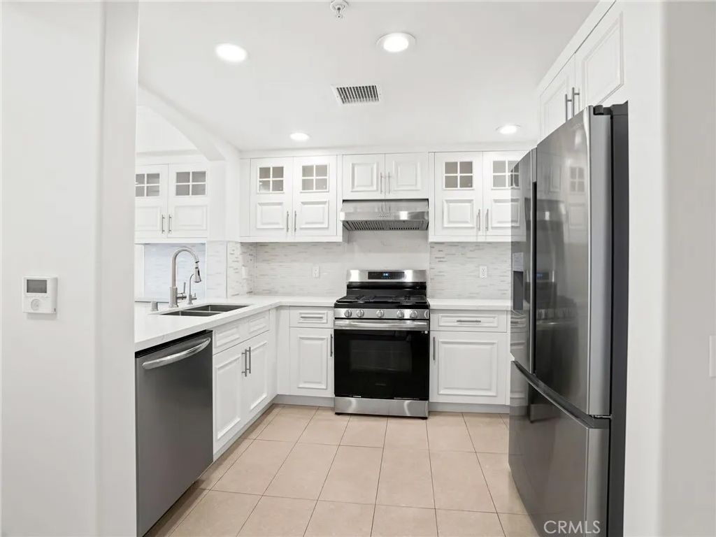 Photo of 1598 Long Beach #214, Long Beach, CA 90813 (MLS # OC26056222)