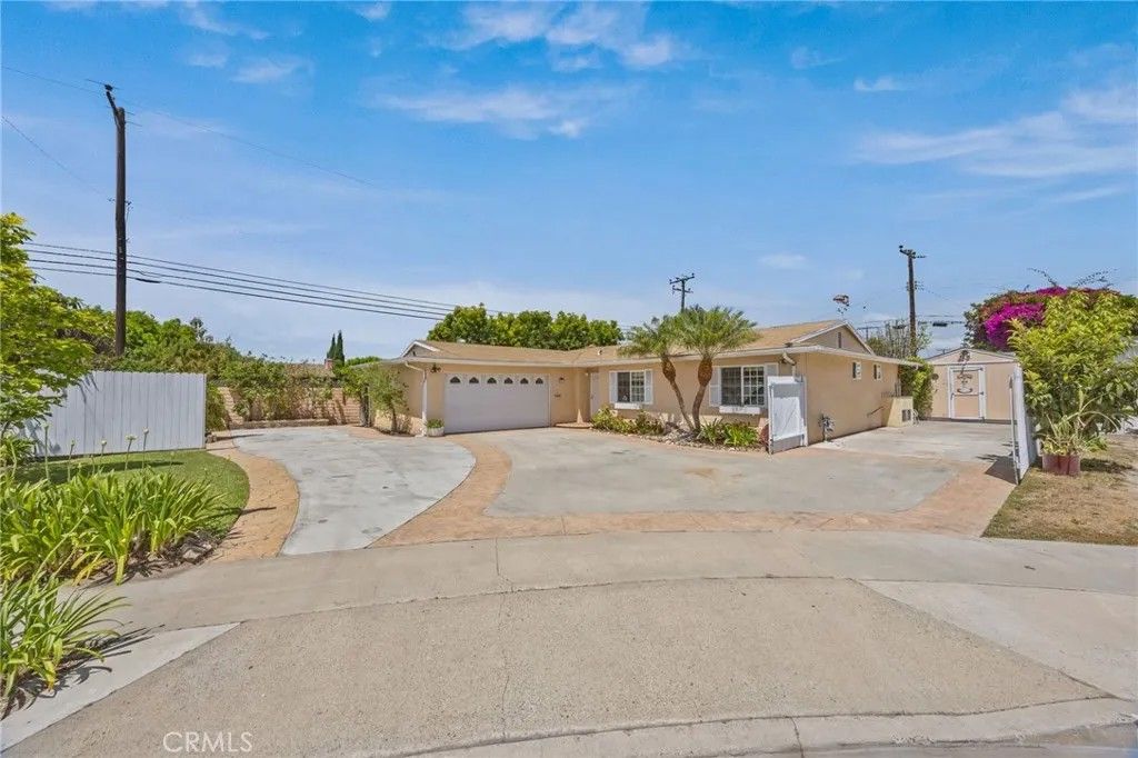 Photo of 8501 Orinda Circle, Huntington Beach, CA 92647 (MLS # OC26076278)