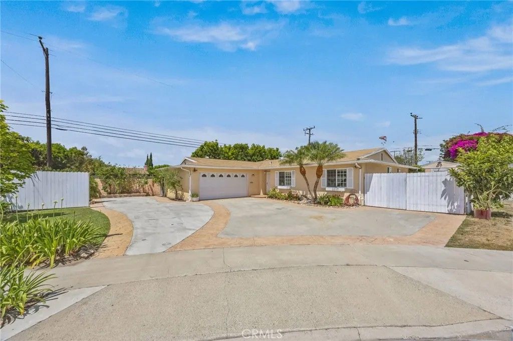 Photo of 8501 Orinda Circle, Huntington Beach, CA 92647 (MLS # OC26076278)