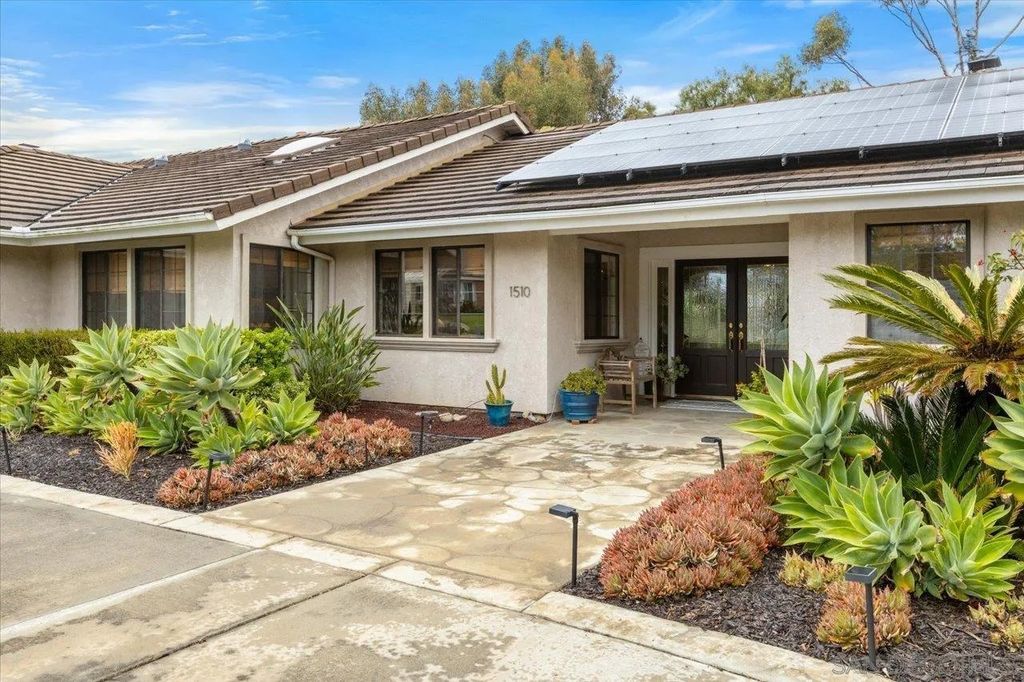 Photo of 1510 Ventana DR, Escondido, CA 92029 (MLS # 260011088)