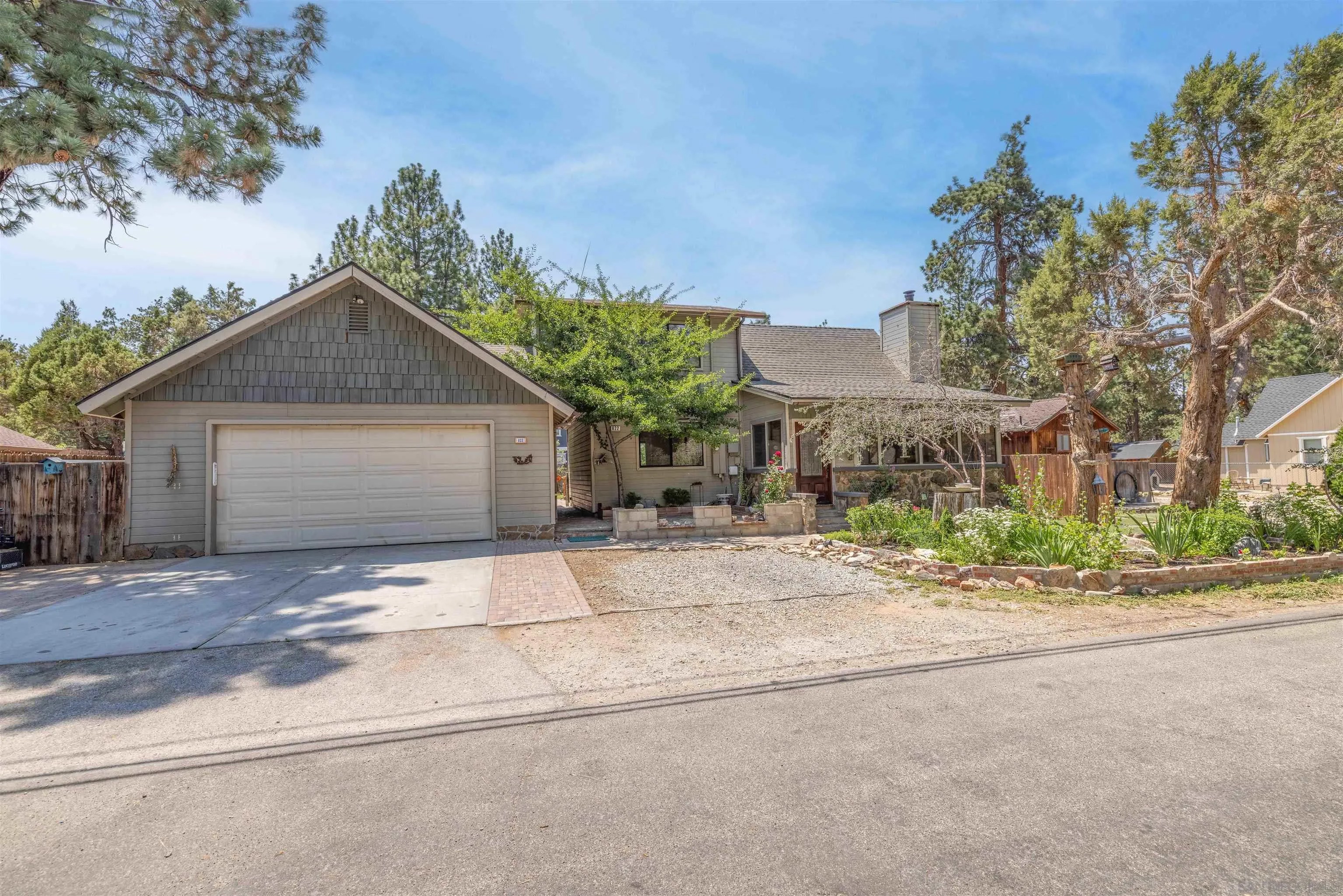 622 Sunset Ln
