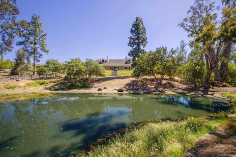 Photo of 28640 Myers Country Ln, Valley Center, CA 92082 (MLS # 260008332)