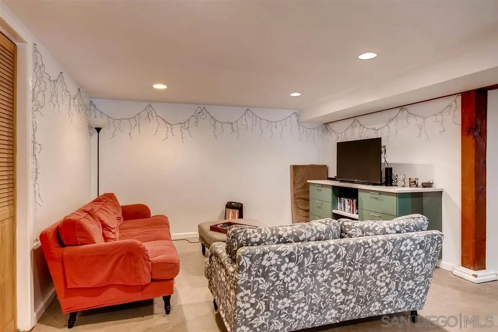 4052 Tennyson Street terrace level