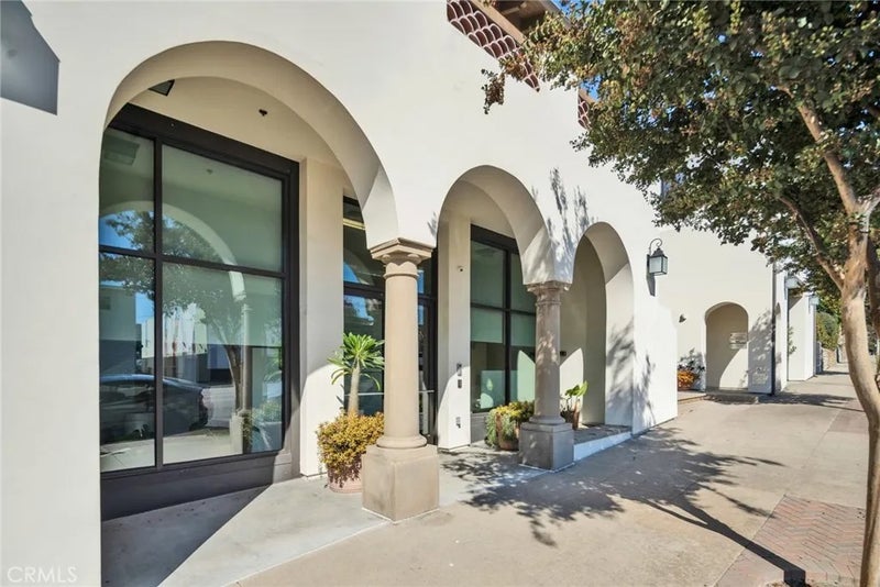 820 Mission