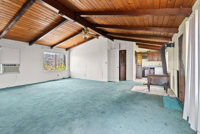 6133 Rainbow Heights Rd
