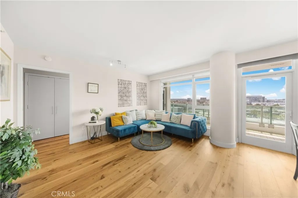 3131 Michelson Dr 1206