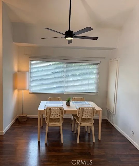700 E Lake Drive 52