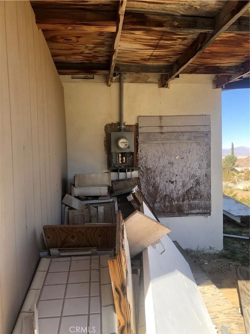 Photo of 31875 Sapphire Road, Lucerne Valley, CA 92356 (MLS # HD26021896)