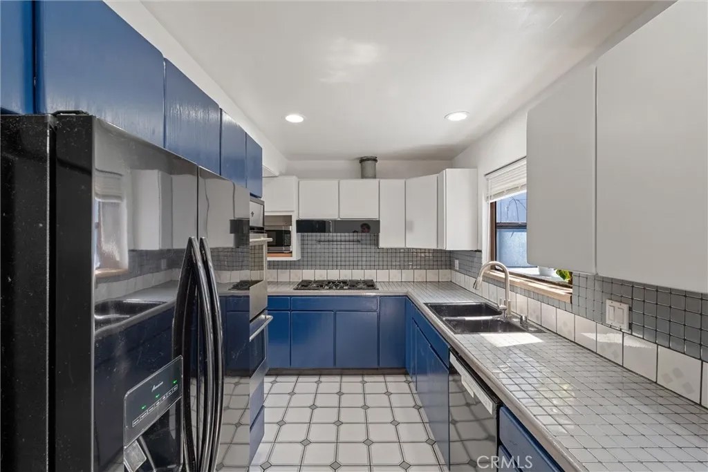 1631 Van Horne Lane