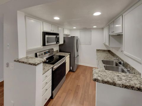 Tiny photo for 12059 Alta Carmel Ct #168, San Diego, CA 92128 (MLS # 250043425)