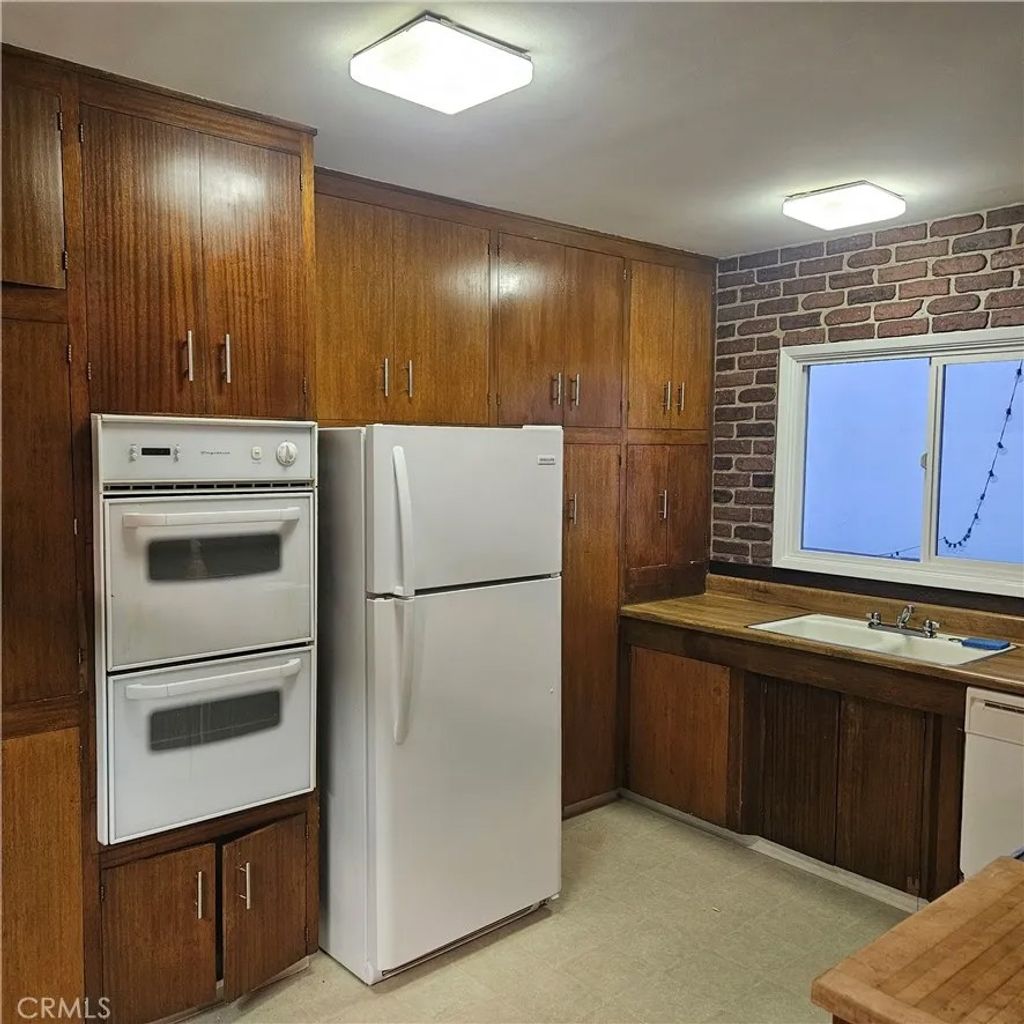Photo of 518 Palm Drive, Hermosa Beach, CA 90254 (MLS # SB26093334)