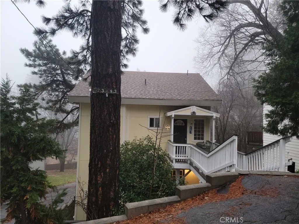 Photo of 23883 Zuger Dr, Crestline, CA 92325 (MLS # PW26006350)