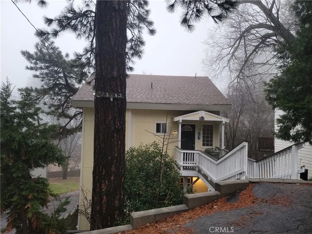 Photo of 23883 Zuger Dr, Crestline, CA 92325 (MLS # PW26006350)