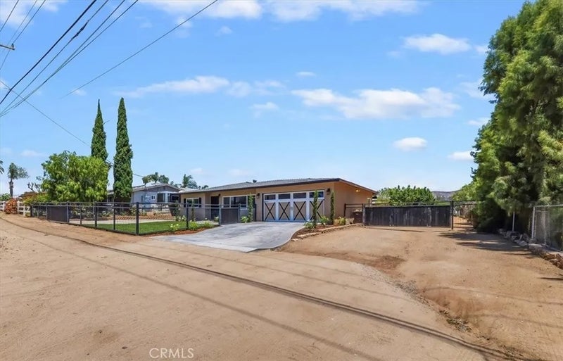 3243 Temescal