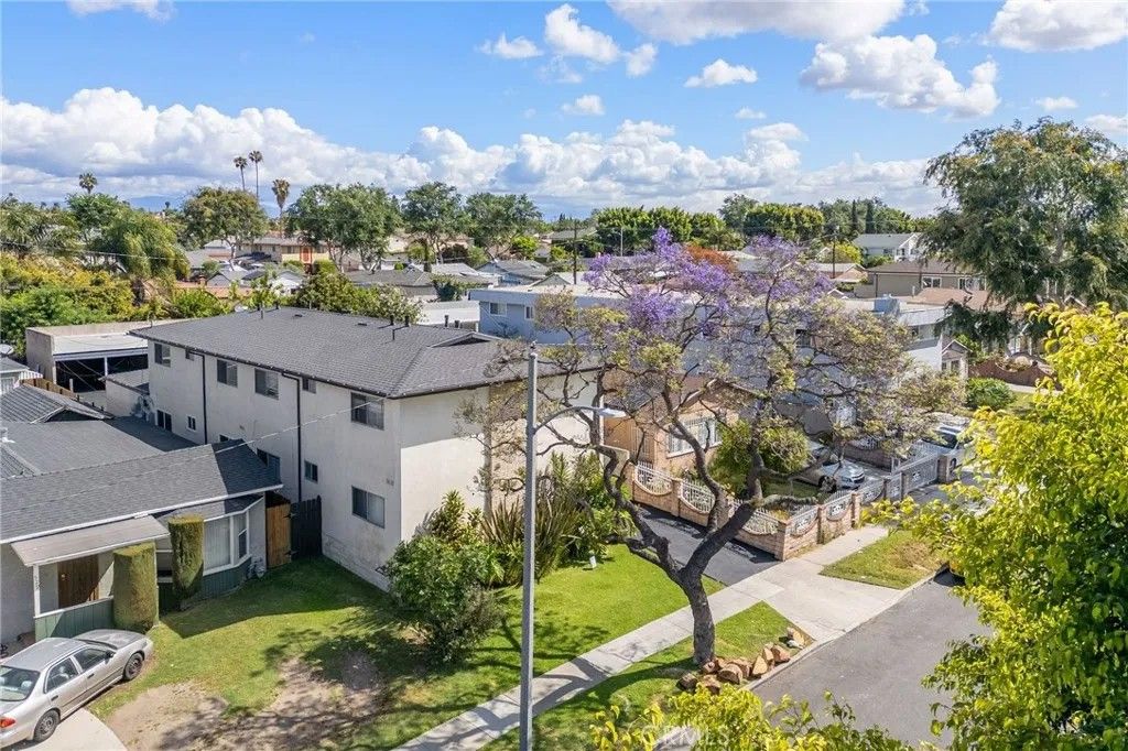 Photo of 533 Hyde Park Place, Inglewood, CA 90302 (MLS # SB26083196)