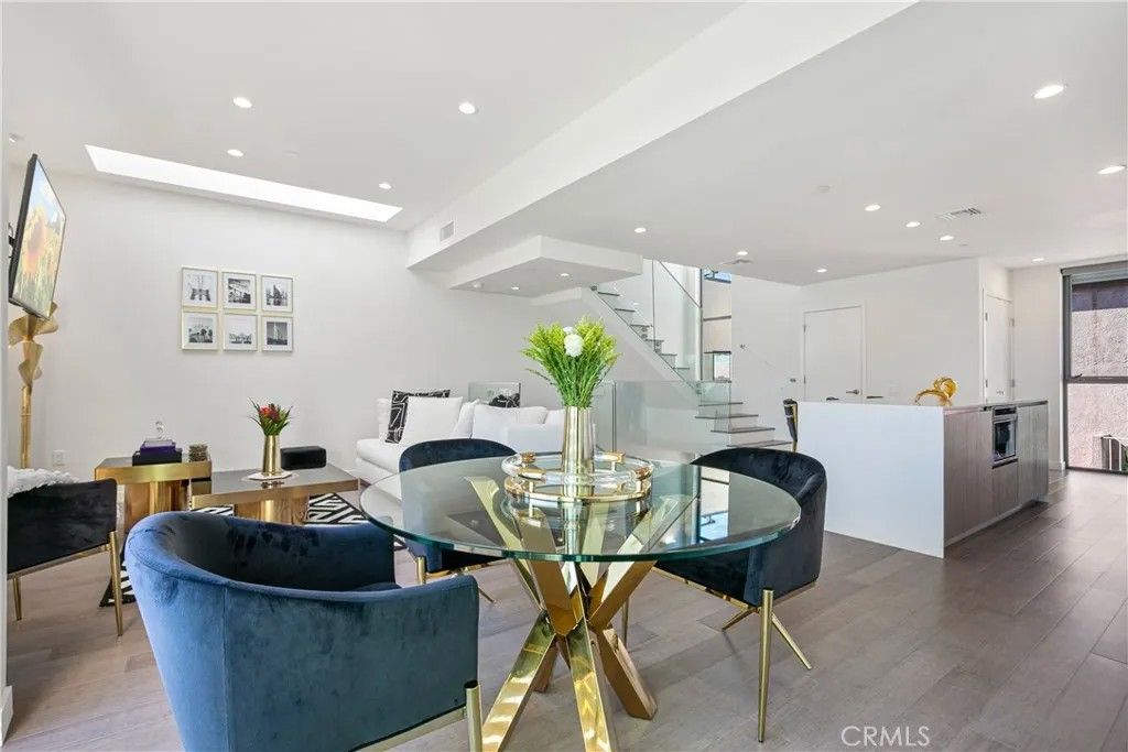 Photo of 823 N Fuller Ave #E, West Hollywood, CA 90046 (MLS # OC26006499)