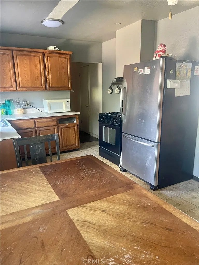 1218 Elm