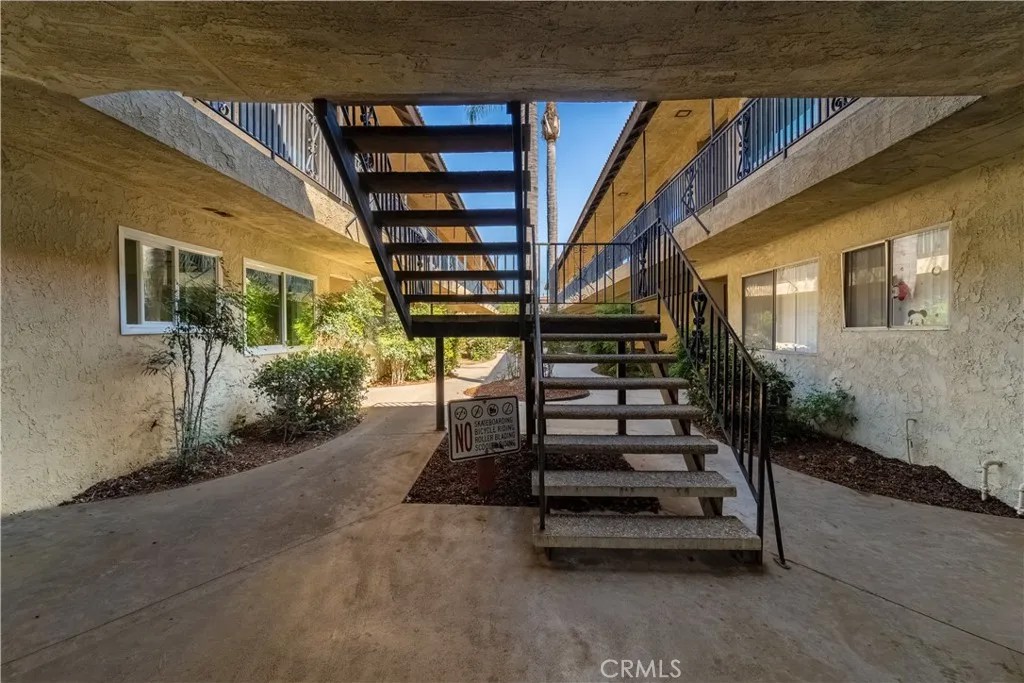 2221 E Lenita Lane