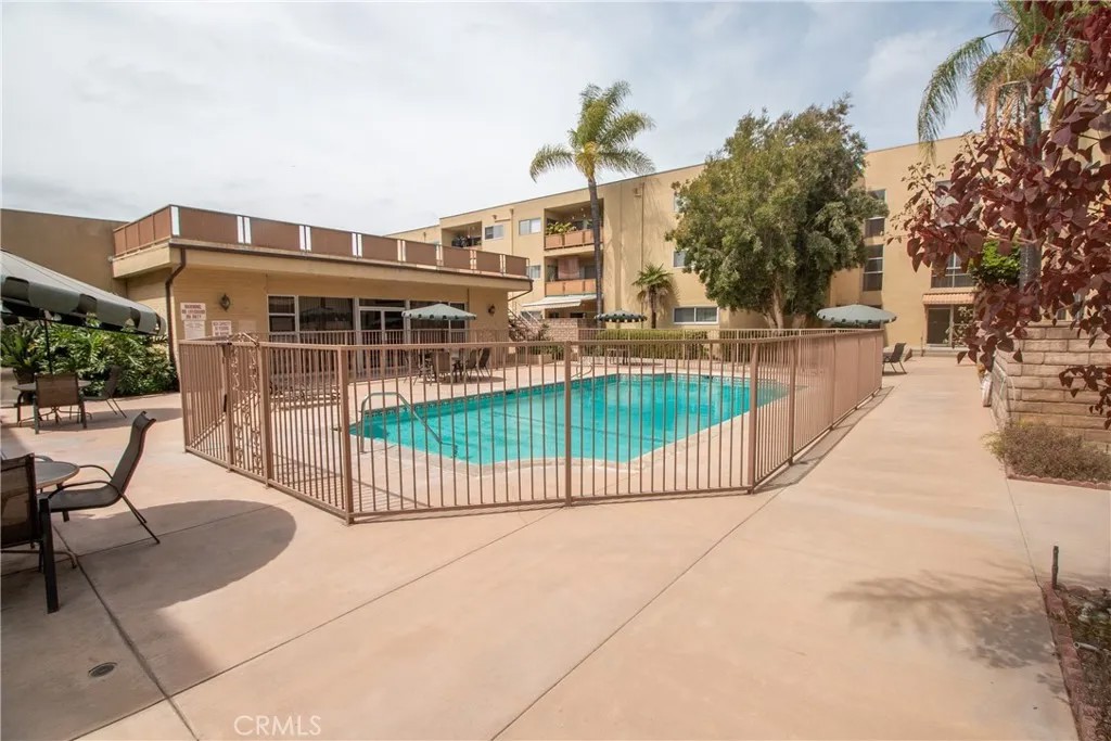 6225 Coldwater Canyon 109