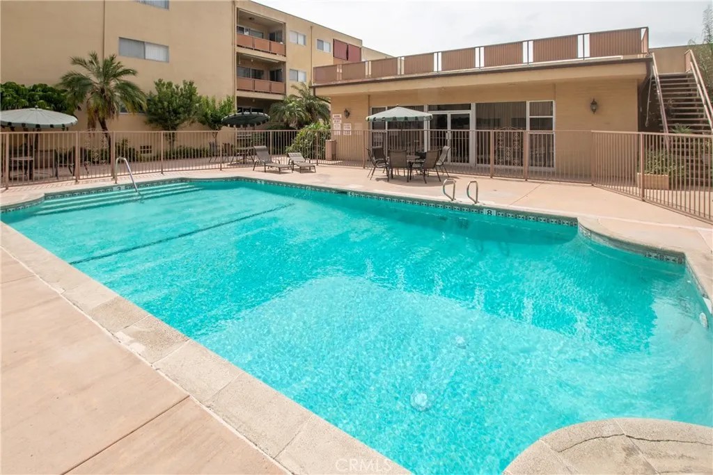 6225 Coldwater Canyon 109