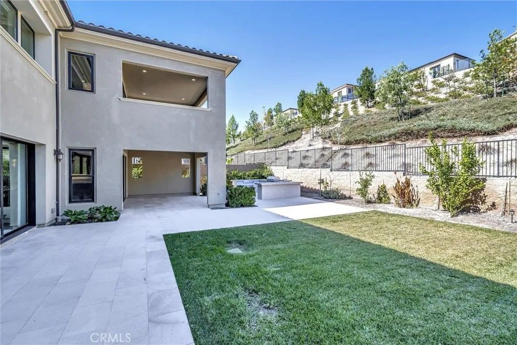 Photo of 20253 W Windsor Lane, Porter Ranch, CA 91326 (MLS # SR25278176)