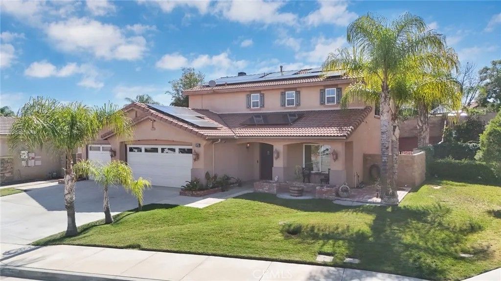 Photo of 25587 Mountain Glen Circle, Menifee, CA 92585 (MLS # OC26035375)