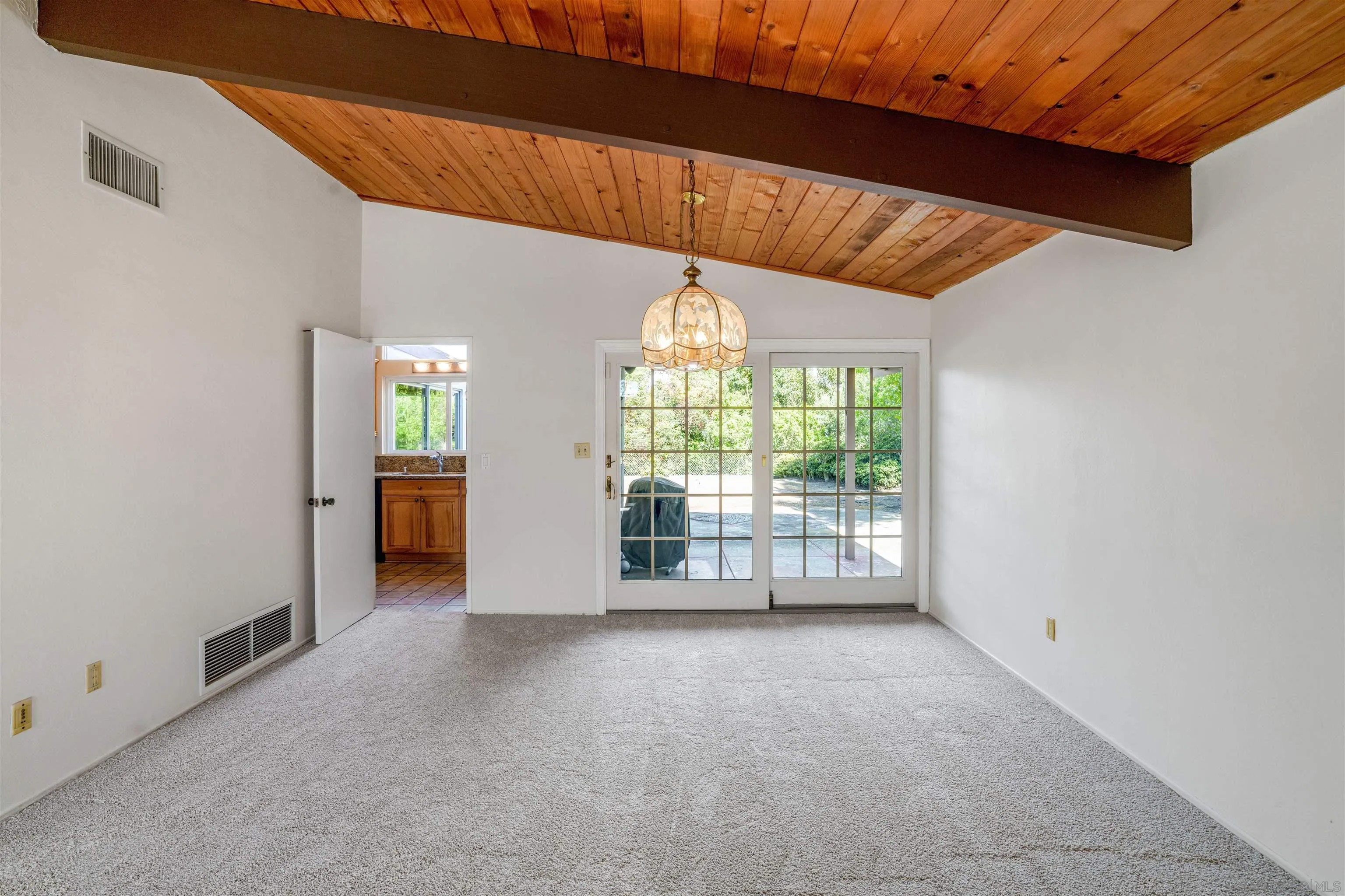 8575 N La Jolla Scenic Drive