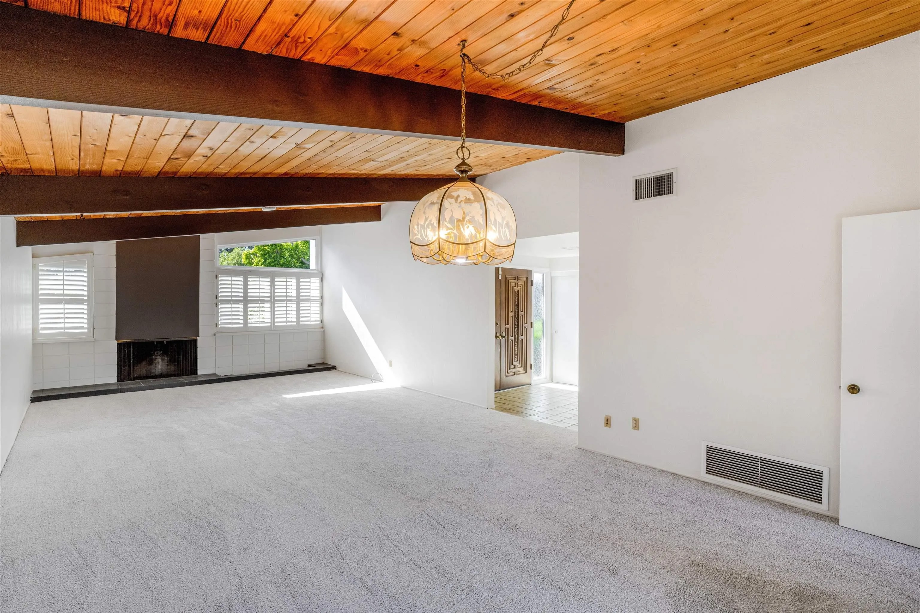 8575 N La Jolla Scenic Drive
