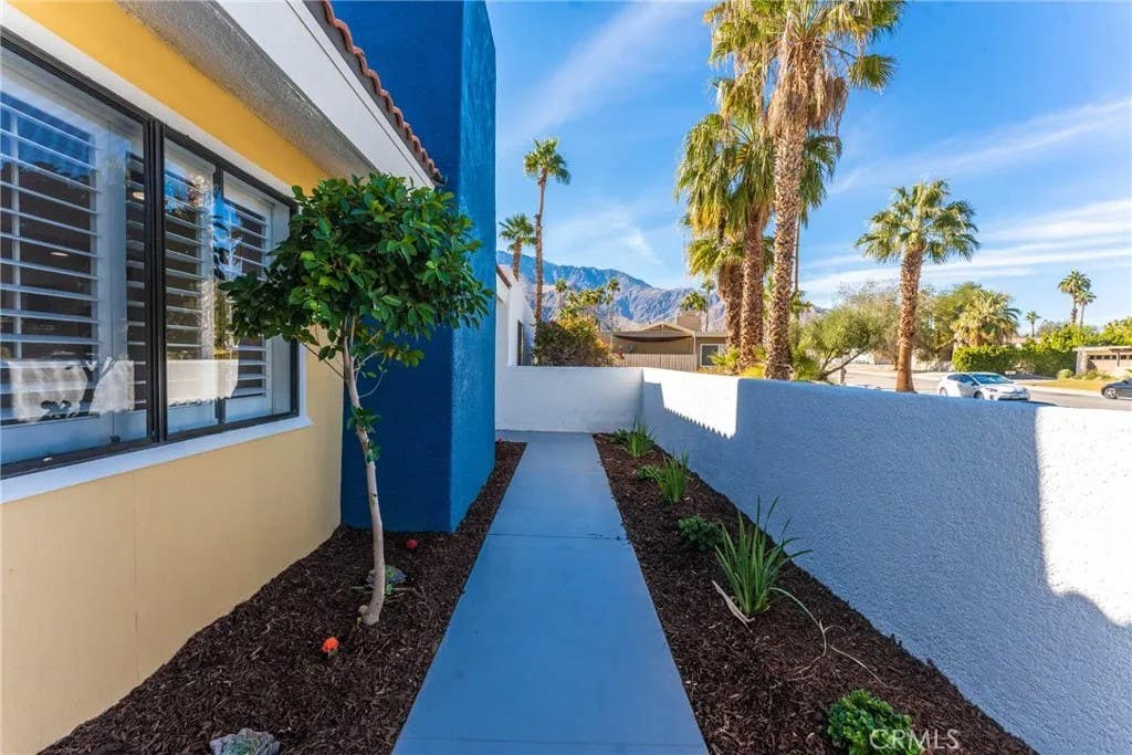 Photo of 1123 E El Cid, Palm Springs, CA 92262 (MLS # PW25147353)