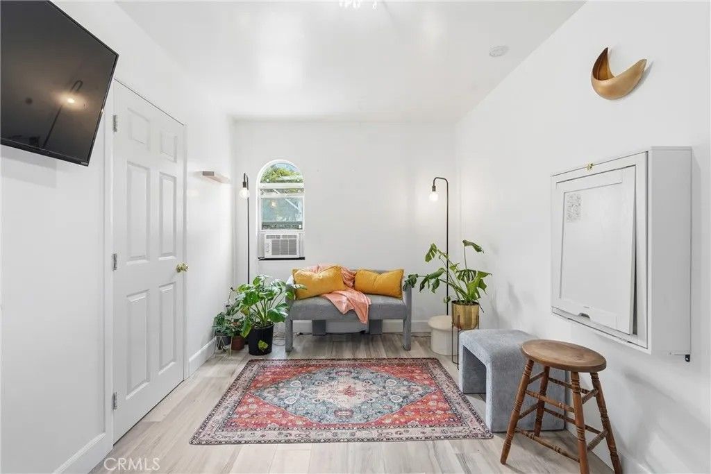 Photo of 665 N. San Antonio Ave, Upland, CA 91786 (MLS # SB25278289)