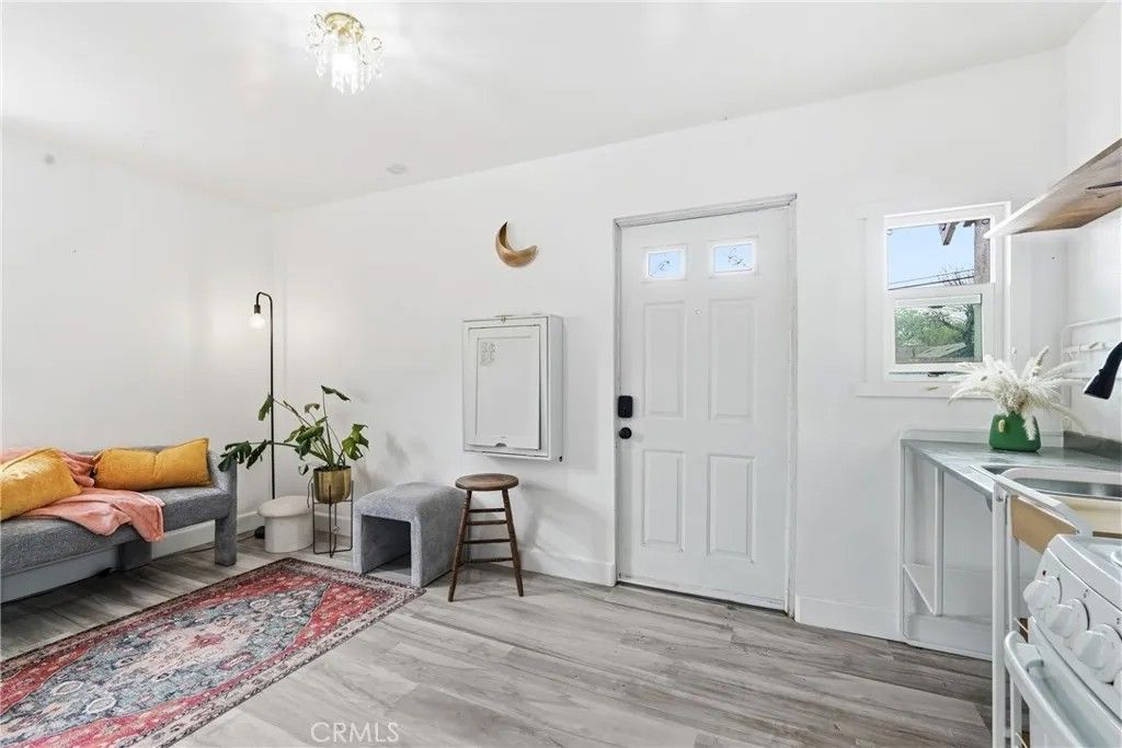 Photo of 665 N. San Antonio Ave, Upland, CA 91786 (MLS # SB25278289)