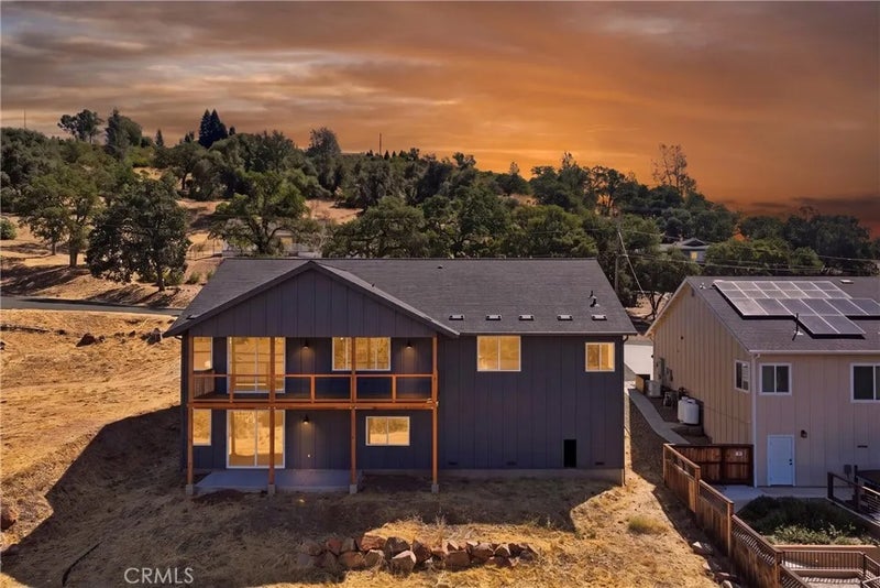 17247 Meadow View