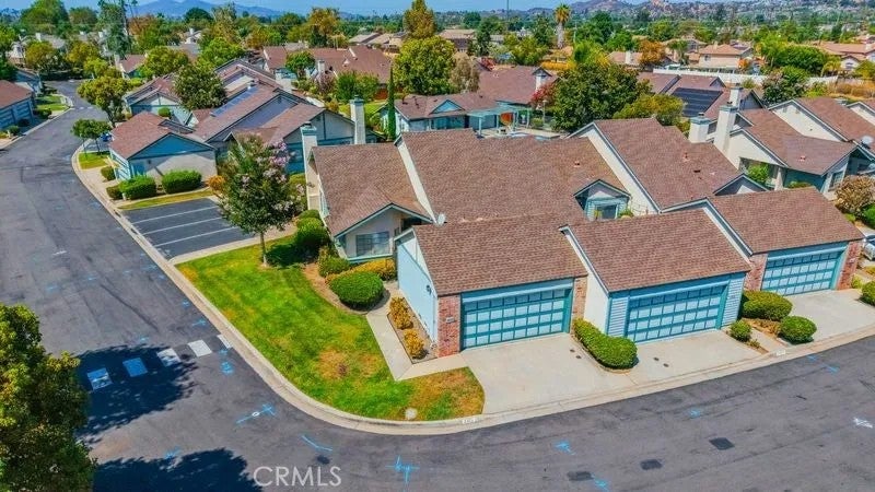 2412 Turnbridge Glen