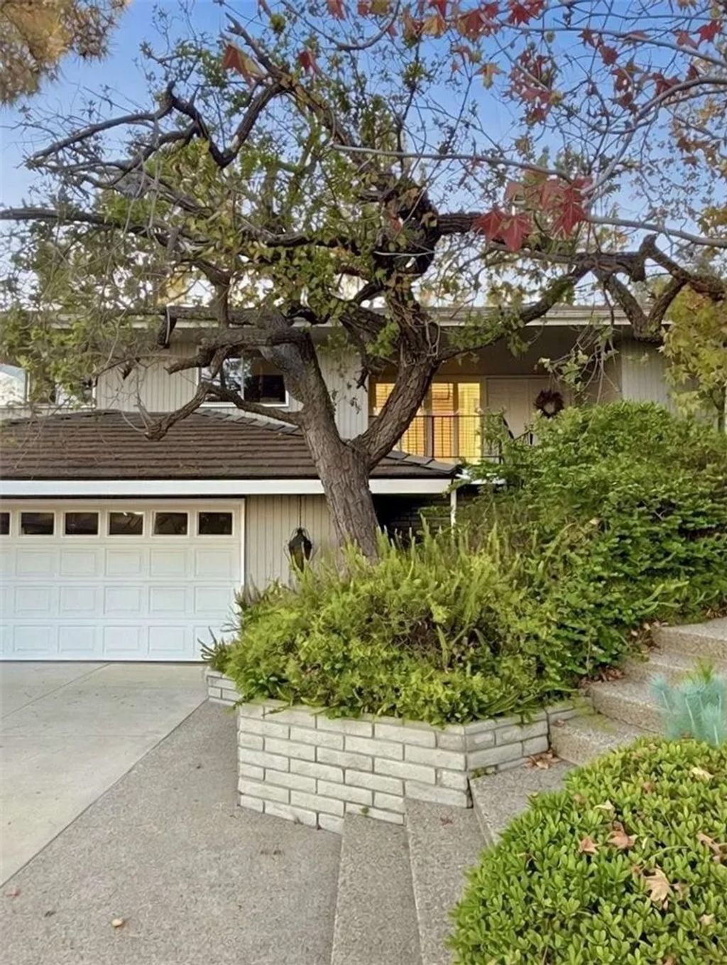 Photo of 490 Starlight Crest Drive, La Canada Flintridge, CA 91011 (MLS # FR26017162)