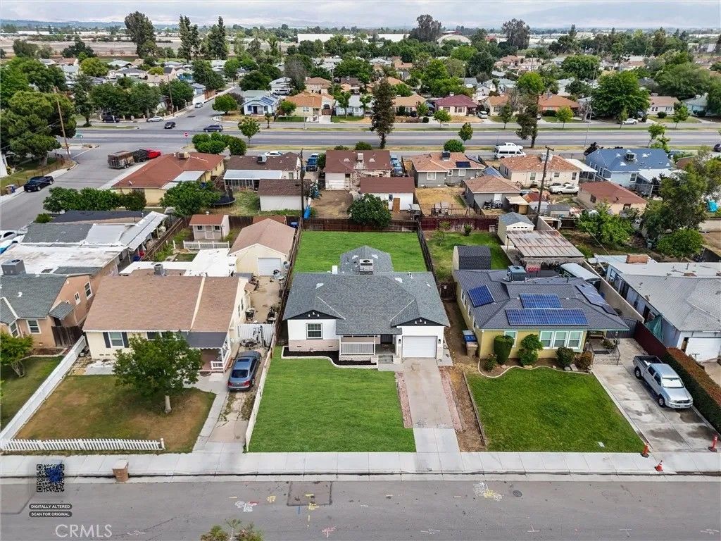 Photo of 1308 El Rancho Drive, Bakersfield, CA 93304 (MLS # PI26093237)