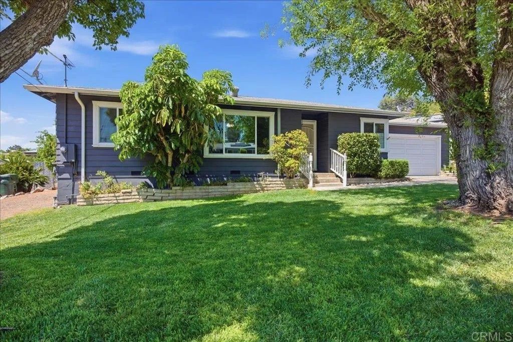 Photo of 387 Girard Way, Vista, CA 92084 (MLS # NDP2603548)