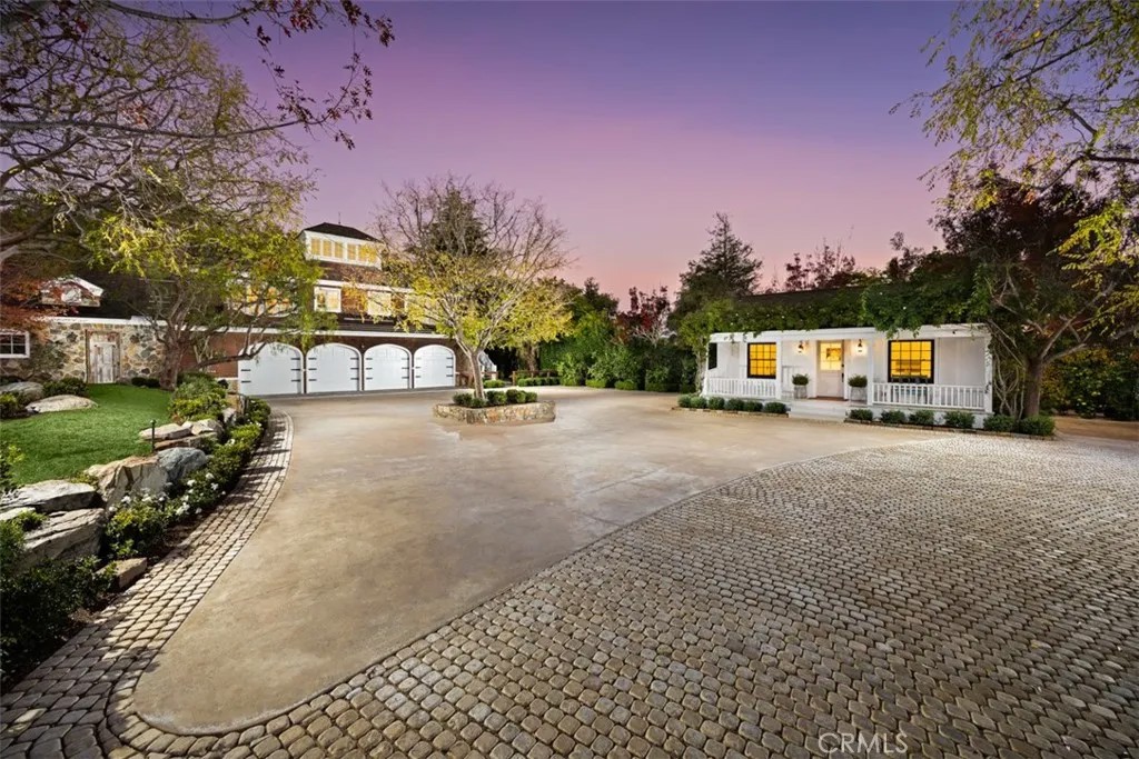 31922 Paseo Monte Vista