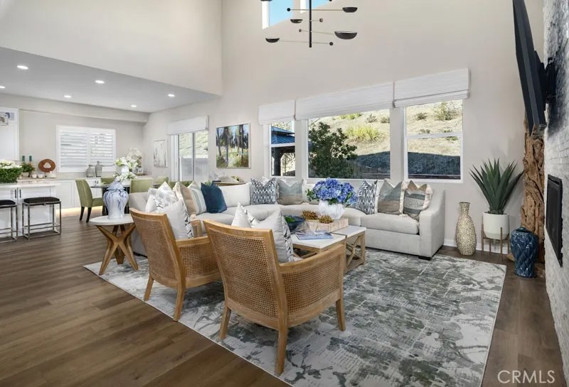 6556 Canyon Oaks Drive