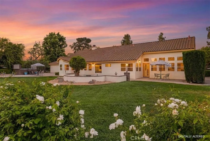 17320 High Country Circle