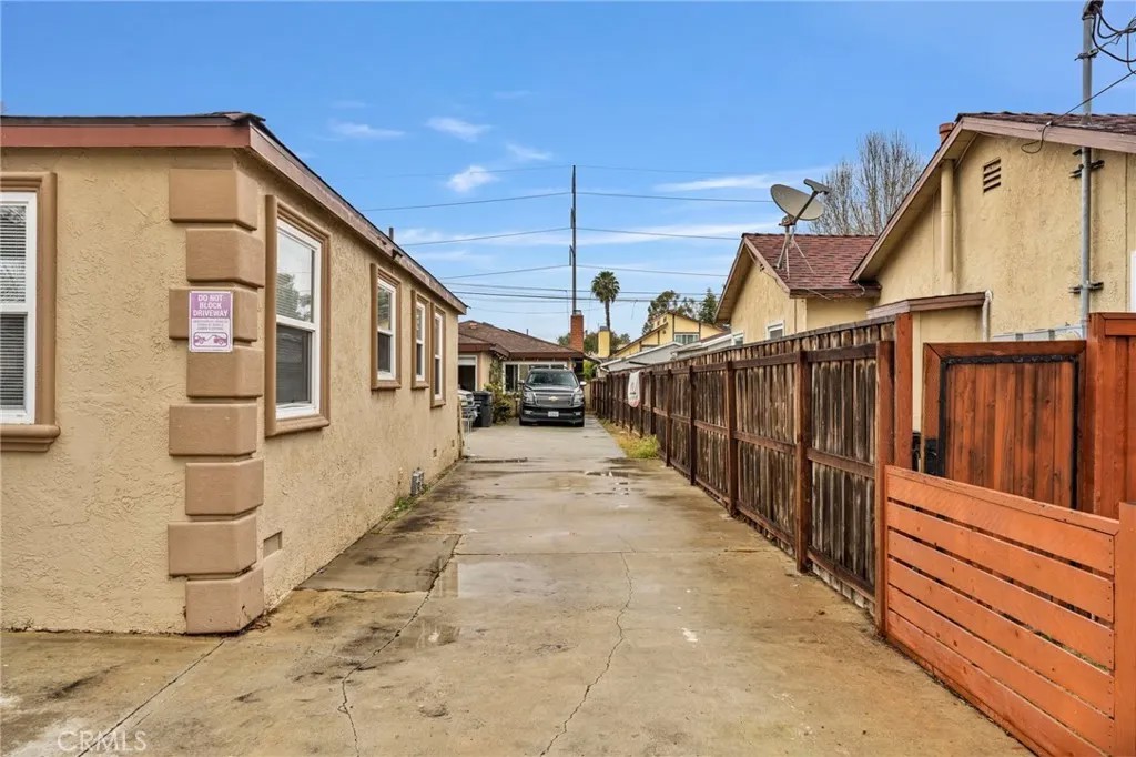 4555 W 160th Street