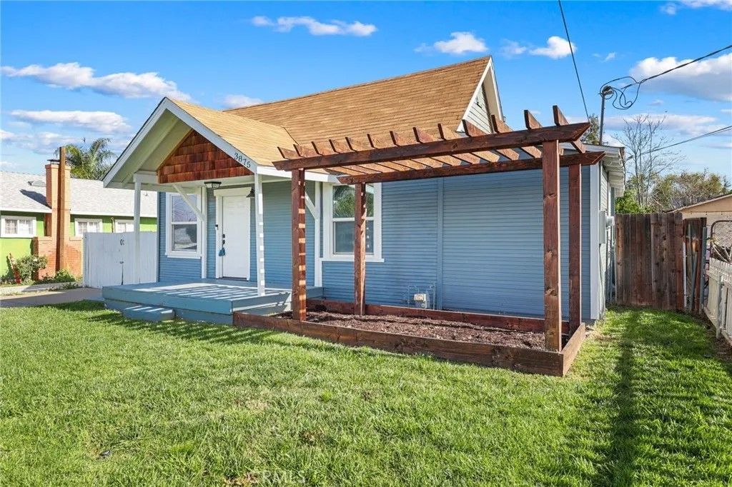 Photo of 3875 Everest Ave, Riverside, CA 92503 (MLS # OC26039221)