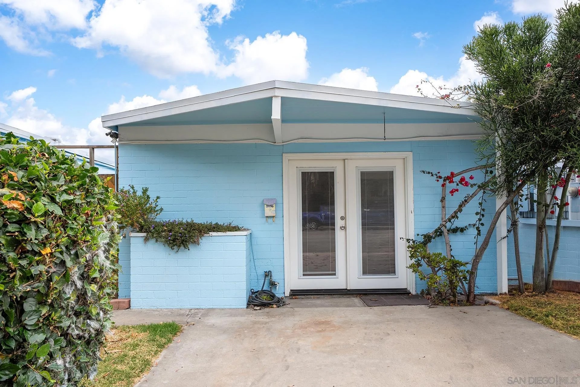 5036 W Point Loma Blvd