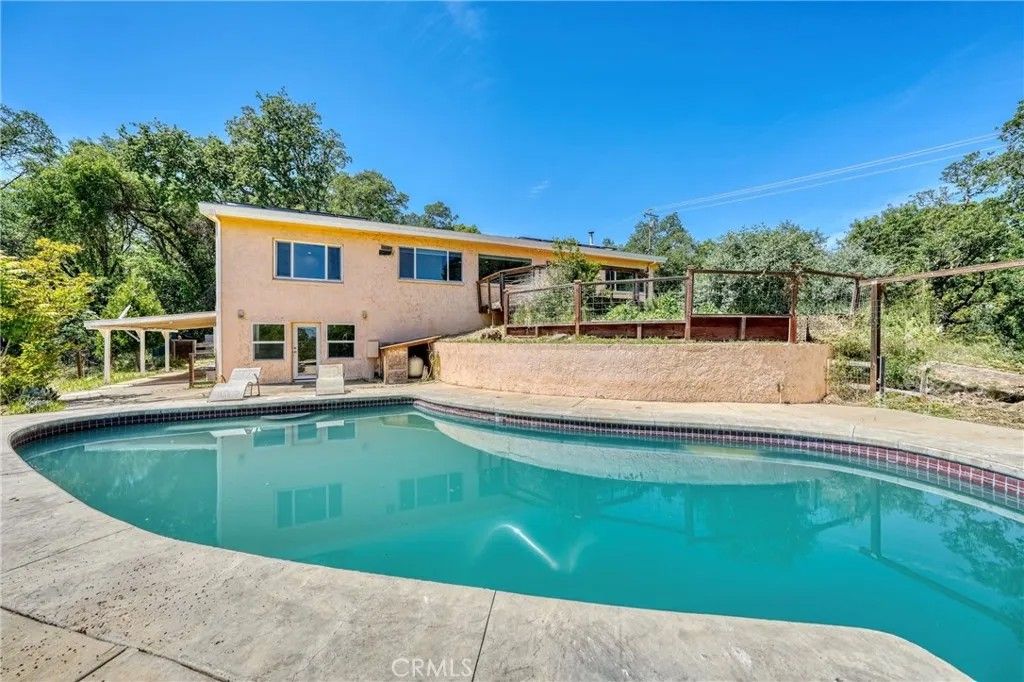 Photo of 1285 Shady Ln, Lakeport, CA 95453 (MLS # LC26091061)