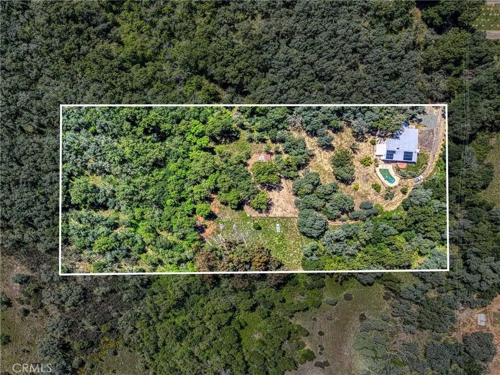 Photo of 1285 Shady Ln, Lakeport, CA 95453 (MLS # LC26091061)