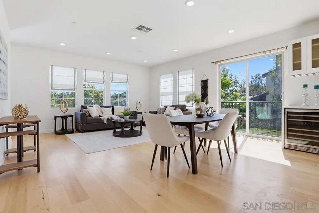 Photo of 4373 Pacifica Way #6, Oceanside, CA 92056 (MLS # 260010018)