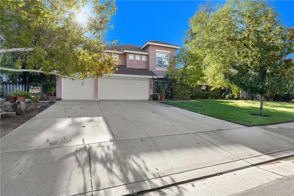 Photo of 32858 Alderbrook Road, Wildomar, CA 92595 (MLS # SW25246399)